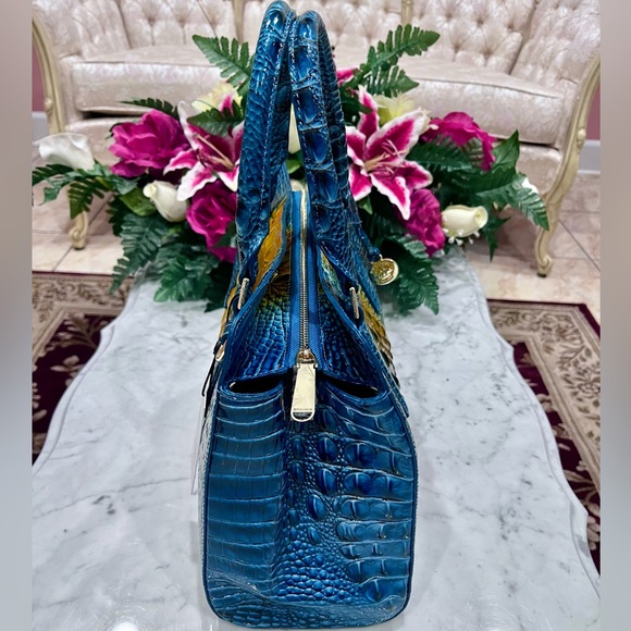 BRAHMIN Small Finley Bermuda ombre 
Melbourne. - Picture 7 of 10